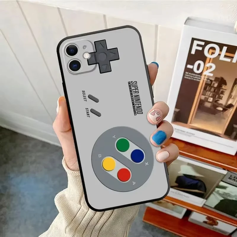 غطاء هاتف بتصميم وحدة تحكم ألع - مراجعة Gaming Console Quotes وسعره